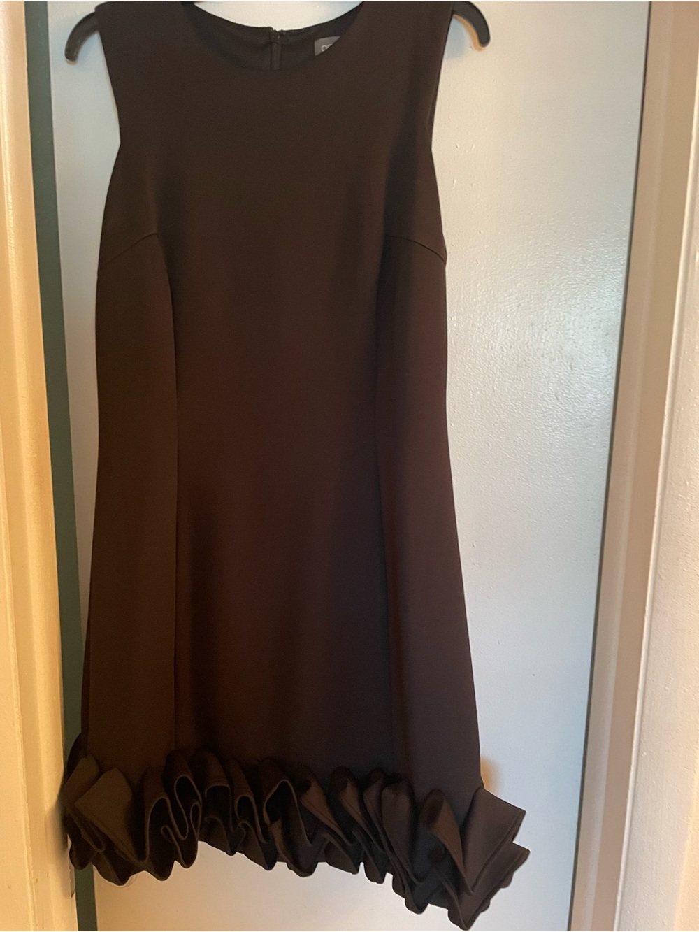 Donna Ricco New York Black A-Line Dress with Ruffled Bottom
